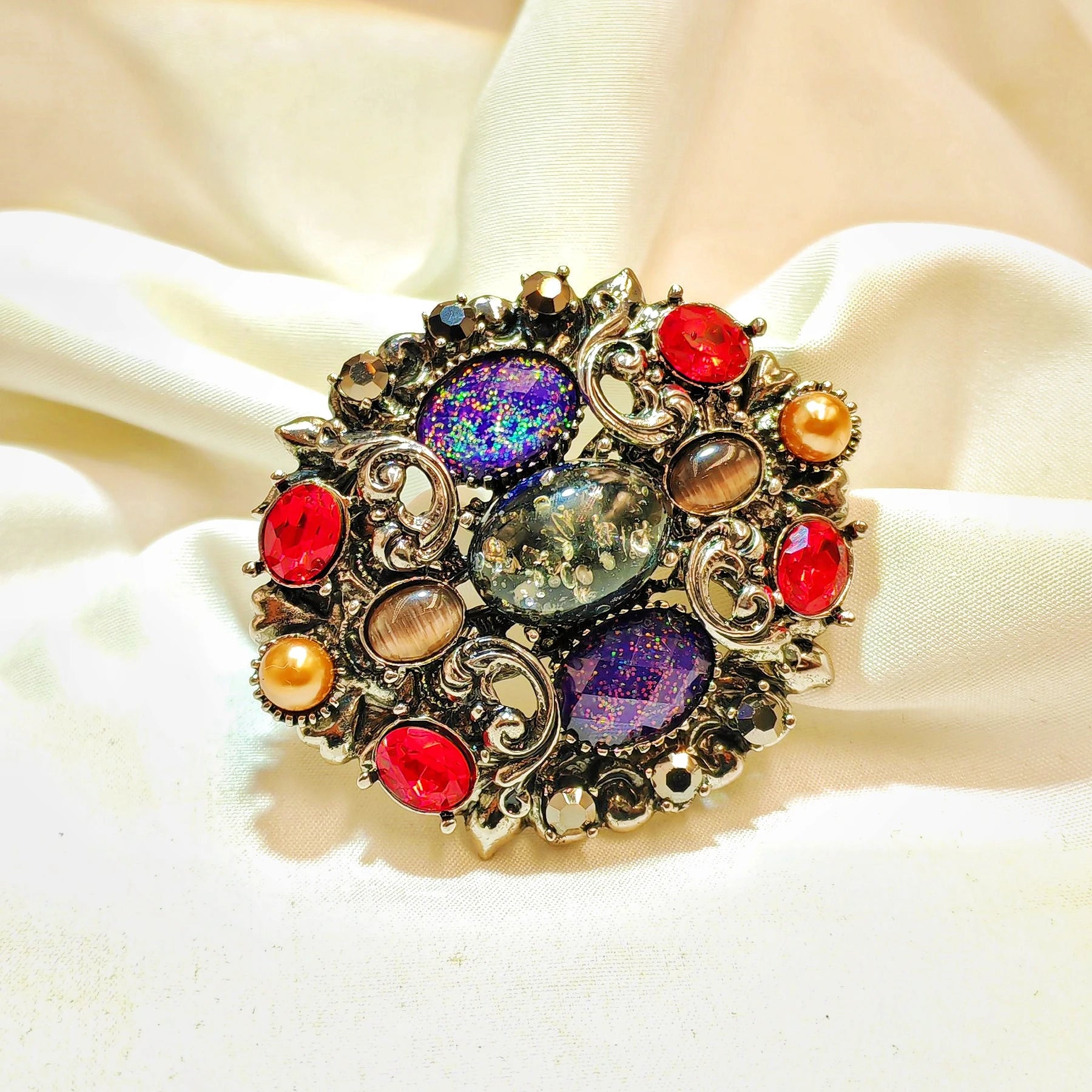 90s Vintage Arts and Crafts Colored Multitone Brooch Oval Shaped Pin Costume Jewelry