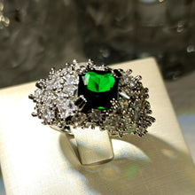 Load image into Gallery viewer, Stunning Blossom &amp;Green Zircon Square Stone Promise Rings Size 7  8

