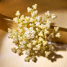 Load image into Gallery viewer, Vintage Elegant Gold Thread Imitated White Pearls Flower Bridal Bouquet Brooch Pin Spray Jewelry
