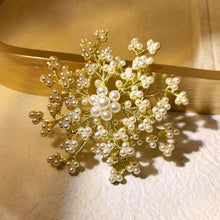 Load image into Gallery viewer, Vintage Elegant Gold Thread Imitated White Pearls Flower Bridal Bouquet Brooch Pin Spray Jewelry
