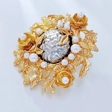 Load image into Gallery viewer, Vintage Imitated Baroque Pearl Gold Floral Brooch Wreath Jewelry
