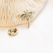 Load image into Gallery viewer, Jewelblings Fashion Concise Style Black Eyes Clear CZ Dragonfly Collar Pin Lapel Pin Insect Jewelry
