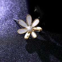 Load image into Gallery viewer, Jewelblings Graceful Metal Framed Mother of Pearl Daisy Flower Pin
