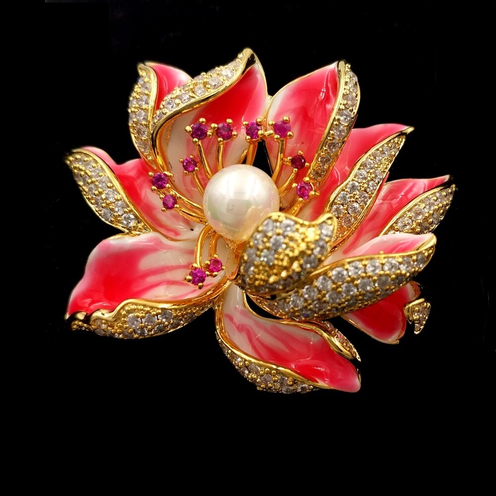 Exquisite Quality Gem Rhinestone Women's Brooch Creative Fashion Accessory  Dream Luxury Pearl Pin