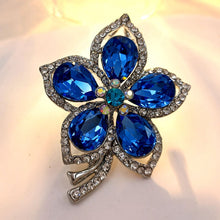 Load image into Gallery viewer, Jewelblings Glamorous Silver Tone Short Stem Opens Studded Five Petal Blue Flower Brooches Pins for Women Clothes Sweater Coat Dress Handbag
